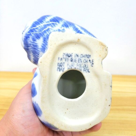 Blue & White Porcelain Cat Figurine – Curled Sleeping Pose - Picture 6 of 9